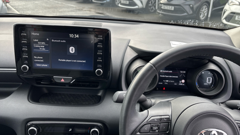 Toyota Yaris 1.5 Hybrid Design 5dr CVT Hybrid Hatchback